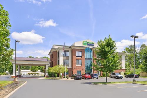 Holiday Inn Express Hotel & Suites Youngstown - North Lima/Boardman, an IHG Hotel