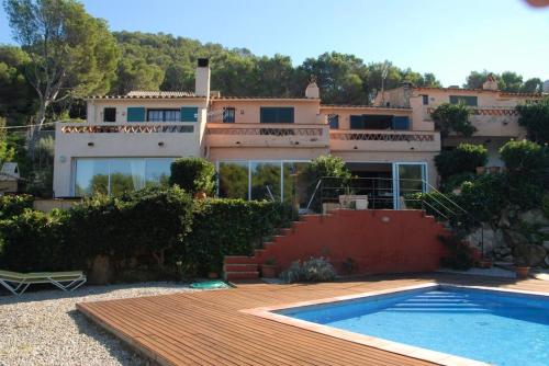 3 bedrooms house with sea view shared pool and enclosed garden at Begur gîte à louer Cala Sa Tuna