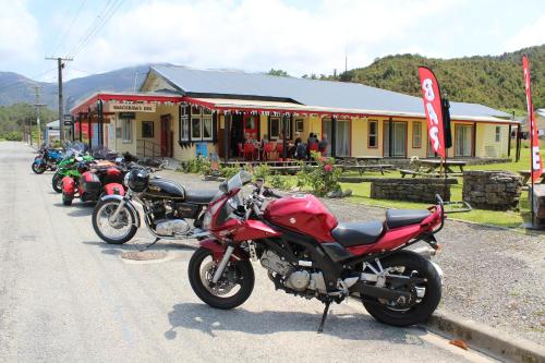 Létesítmények, The Blackball Inn in Hokitika