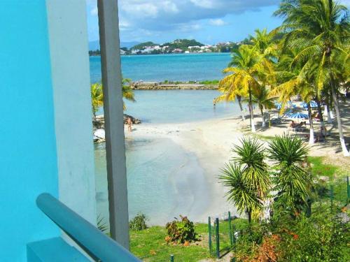 Studio a Le Gosier a 30 m de la plage avec vue sur la mer balcon amenage et wifi - Location saisonnière - Le Gosier