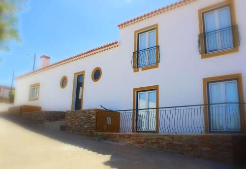 . 7 bedrooms house with private pool enclosed garden and wifi at Corte de Pao E Agua