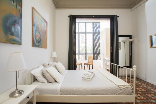 Double Room image 10