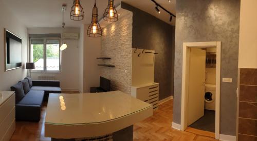 Apartment Theatre - image 6