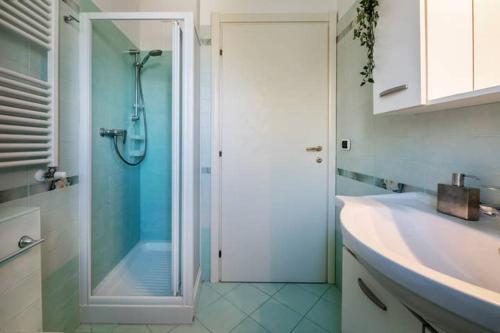 Casa Alice vicino al mare con ampio balcone photo