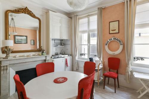 Cosy flat in Trouville 50m to the beach and the casino - Welkeys