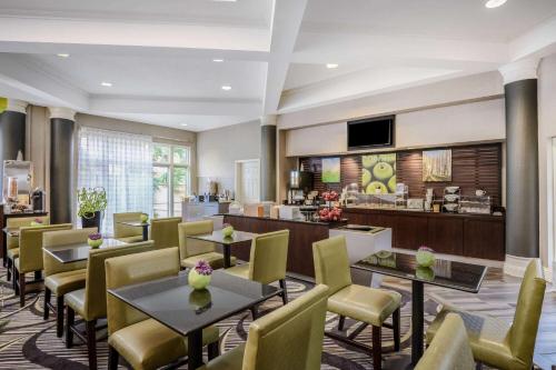 La Quinta Inn & Suites by Wyndham Myrtle Beach Broadway Area