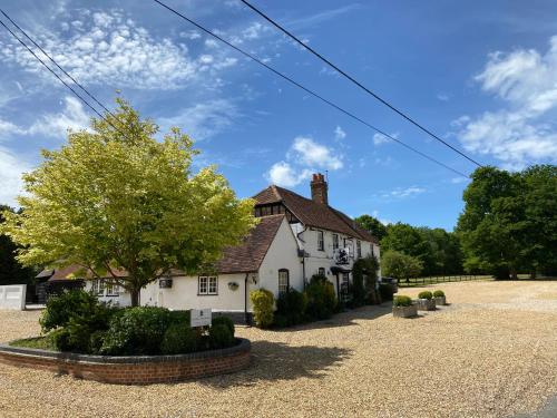George & Dragon Country Pub & Hotel Wolverton Townsend 1