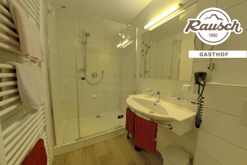 2 bedrooms, 4 beds