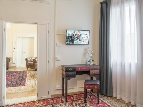 Grand Canal Suite - image 4