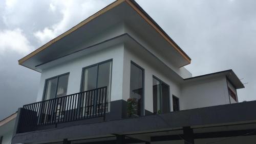 Bintang by Tobias Lodge Cafe & Restaurant in Ende