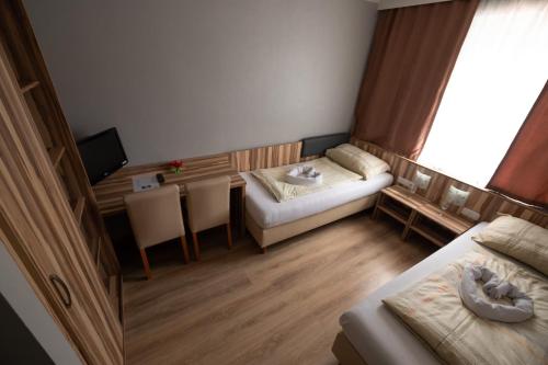 Hotel Am Limes - image 11