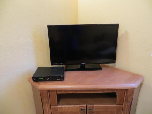 Rooms and Bungalows Sreten Žugić - image 2