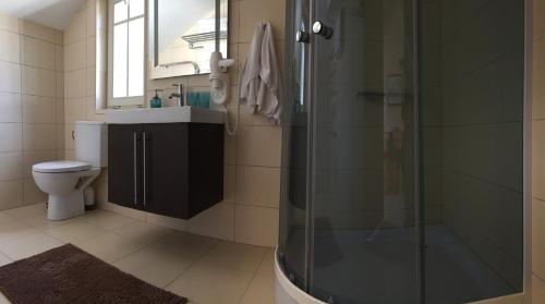 Two-Bedroom Apartment image 6