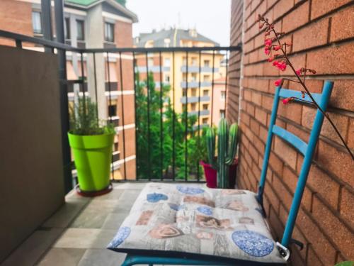  Peony Apartment, bi-locale a due passi dal centro di Modena in Modena