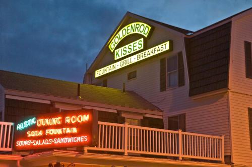 Heron Neck Cottage at One Long Beach