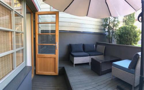 Triple Room with Terrace image 2