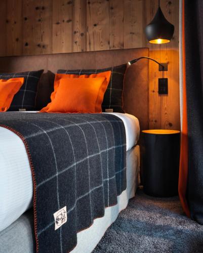1 queen bed, 1 sofa bed