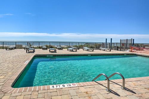 Blue Water Beachfront Condo 2 Mi to SkyWheel! in Myrtle Beach, USA