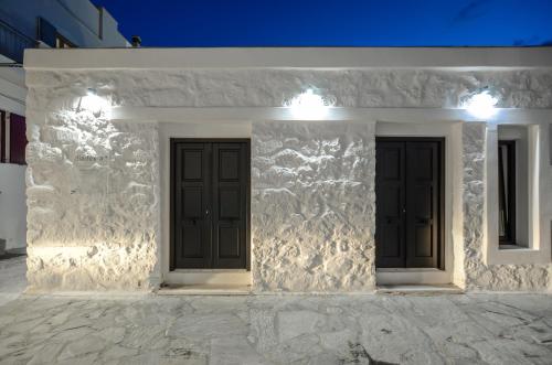  Diadema Apartments in the Town in Naxos Chora
