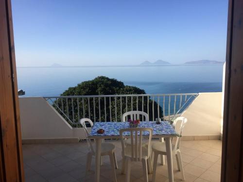  Studio in Calava with furnished balcony and WiFi 800 m from the beach in Santo Stefano