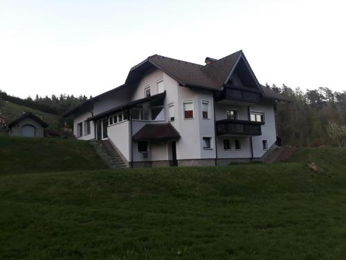 . Apartma Juteršek