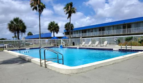 Days Inn by Wyndham Titusville Kennedy Space Center