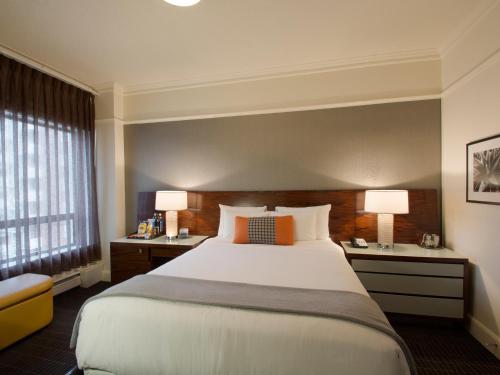 1 queen bed