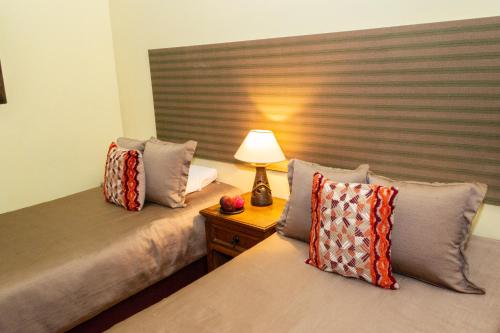 Standard Twin Room image 4
