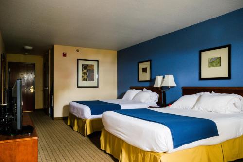 Holiday Inn Express Hotel & Suites Acme-Traverse City an IHG Hotel - image 8