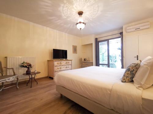 Hôtel Sous les Figuiers - image 10