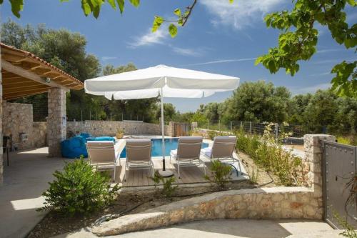 Facilities, dell Mar stone house in Svoronata
