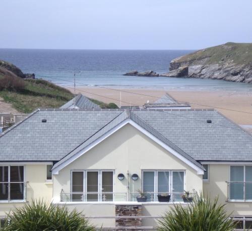 A szálláshely kívülről, The Beach House & Porth Sands Apartments in Newquay Vízpart