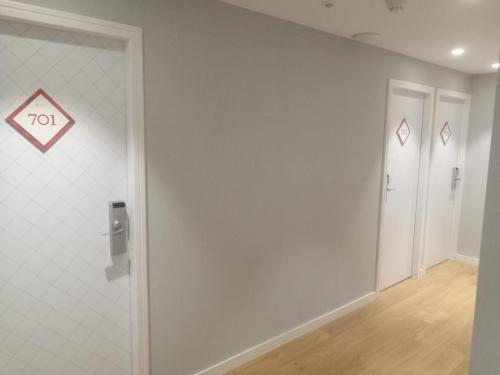 Barcelona Century Hotel - image 11