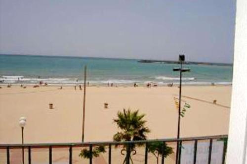 . 3 bedrooms appartement at Barbate 100 m away from the beach with sea view and furnished terrace