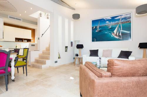 MAISON PICASSO - Jacuzzi, vue, terrasse for 6, Antibes (photo 8)