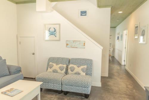 Nantucket home - image 8