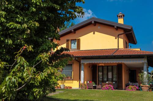  Alla Camelia B&B, Unterkunft in Brunello