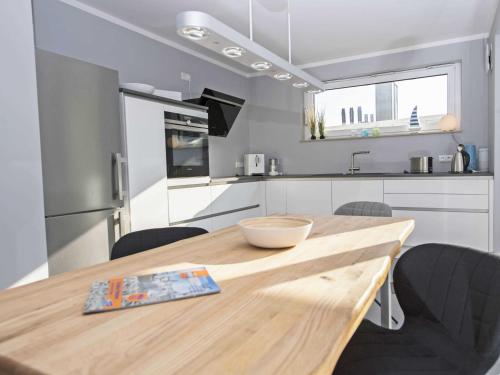 Haus 'Konigsstuhl' F 406 Penthouse mit Kamin und Balkon