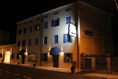Hotel Calvi - image 13