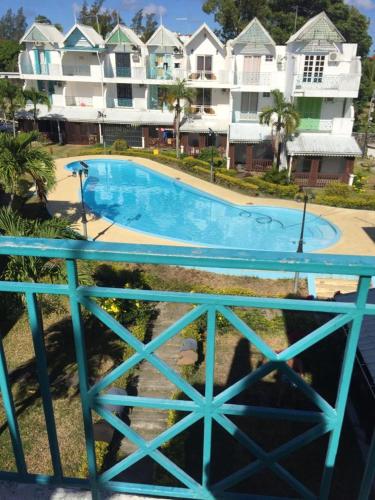 Apartment with 3 bedrooms in Pereybere with shared pool furnished garden and WiFi 