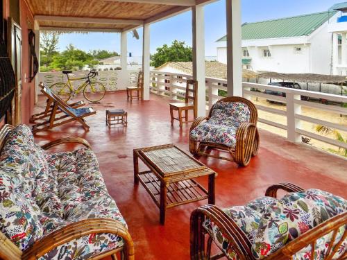 2 bedrooms appartement with sea view and furnished terrace at Majunga