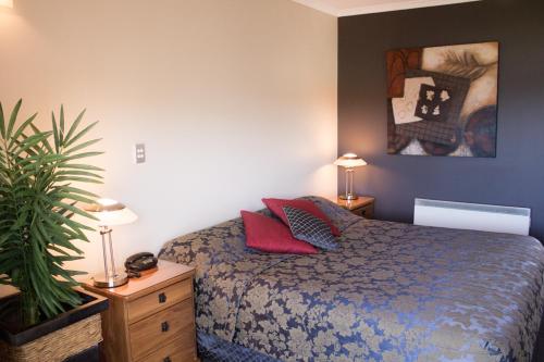 Picton Beachcomber Inn