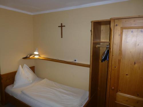 1 twin bed