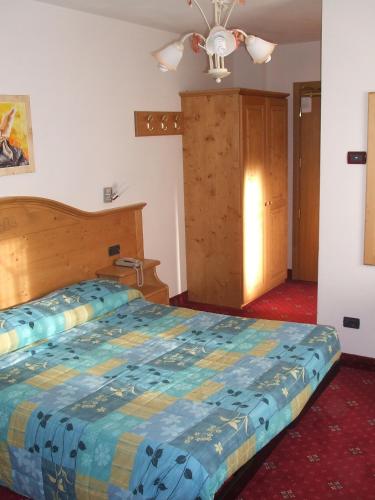 Residence Garni Al Nardis - Hotel - Carisolo