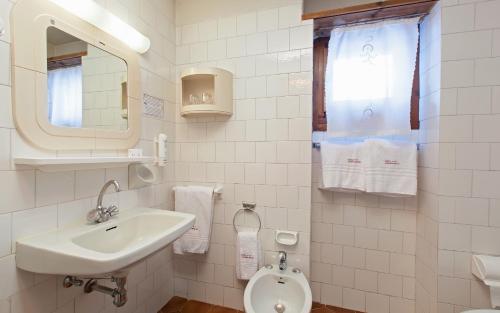 Hotel Margherita Room Type - Economy Triple Room
