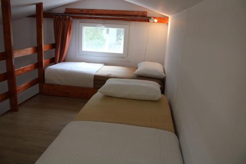 AKstudios To Spitaki - image 6