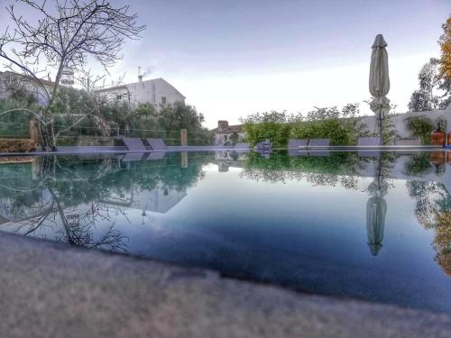 Picturesque Villa in Santo António das Areias with Private Pool gîte à louer Fuente Obscura