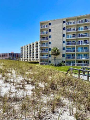 Holiday Surf and Racquet Club 403 condo