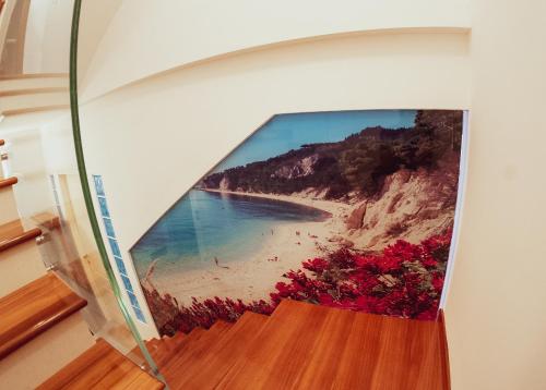 Mare DiVino - image 7