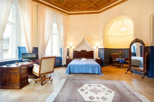 Double Room - Main Building with Park View